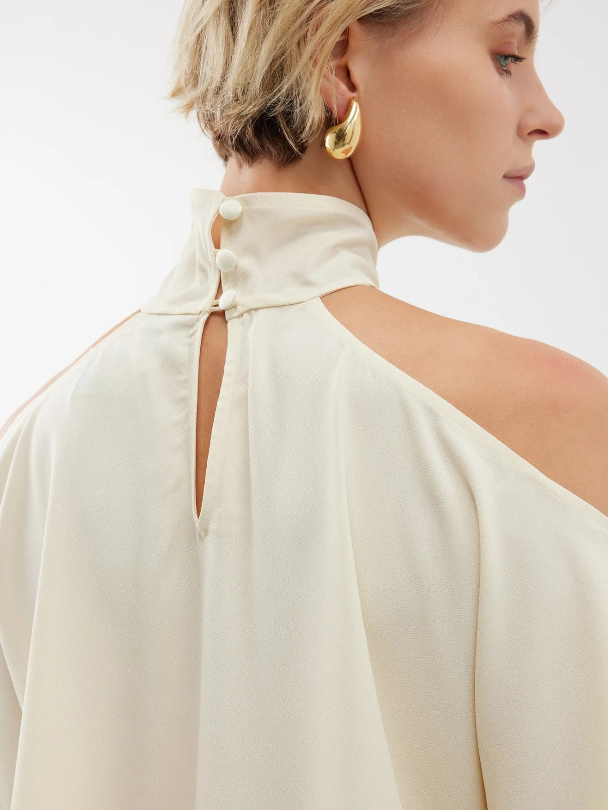 WHITE HALTER NECK CREPE TOP AND PANT