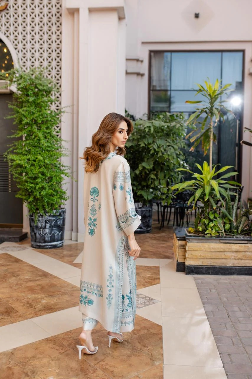 URBAN HEIRLOOM LUXE TOP AND PANT SET