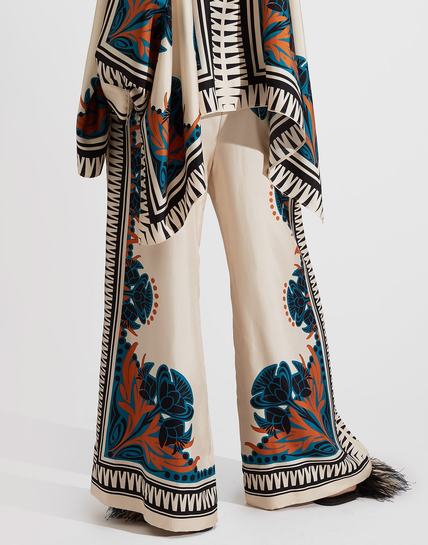 QUECY TRIBAL LUXURY COORD SET