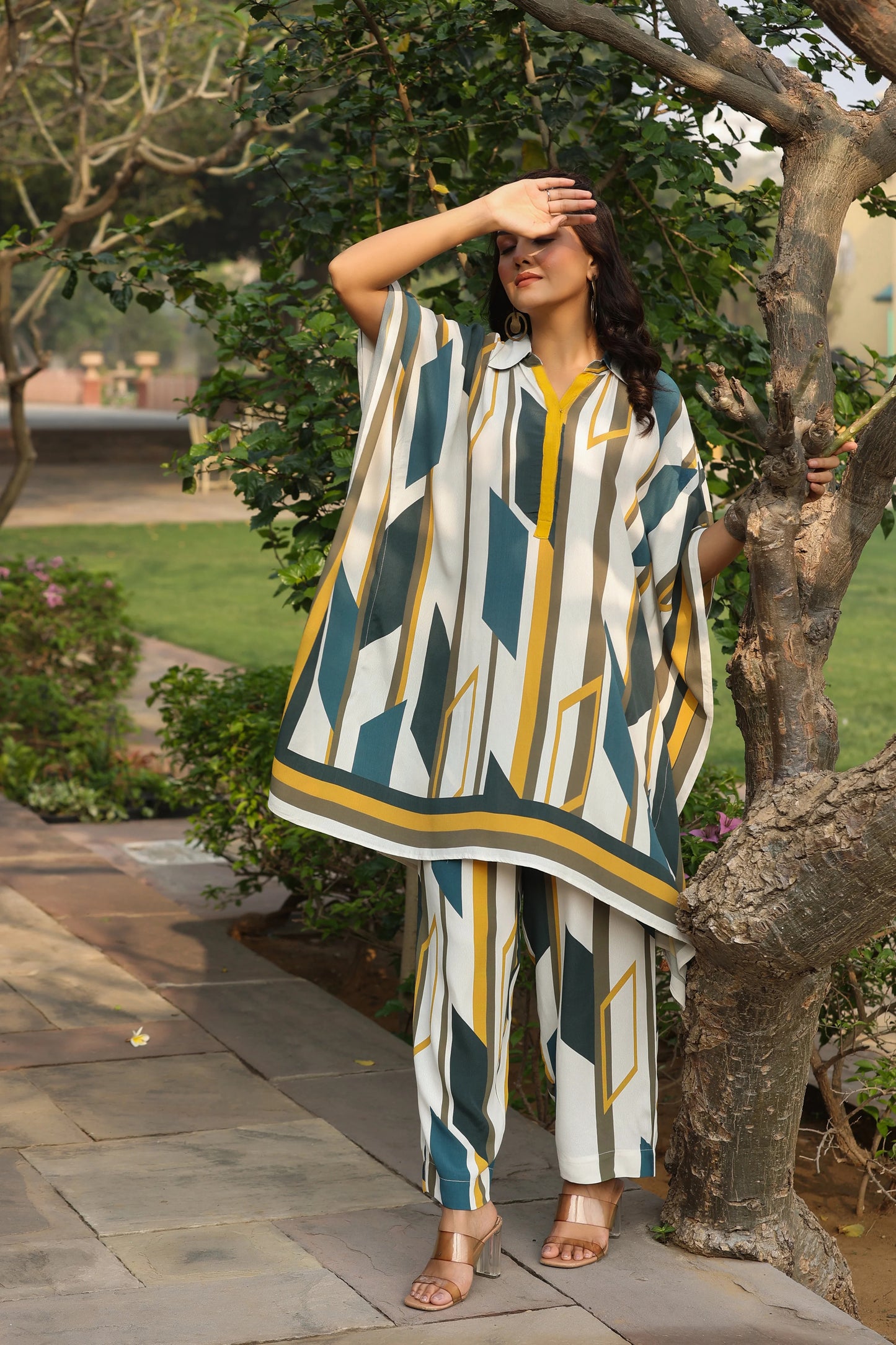 PREMIUM PONCHO STYLE COLLAR STYLE KAFTAN