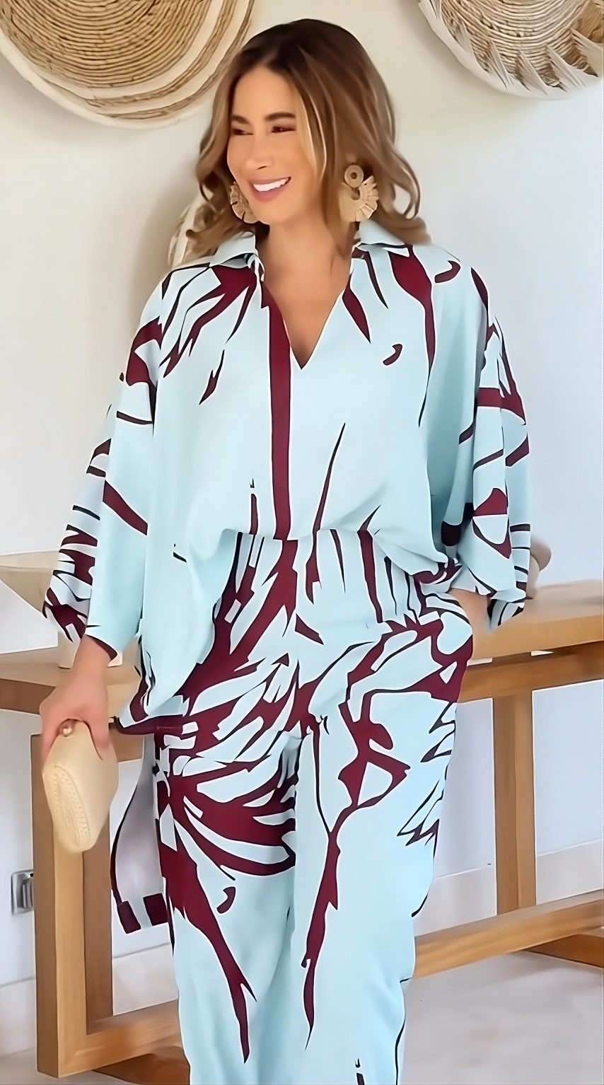 CHIC FLOWING Kaftan SET WITH BOLD ABSTRACT IN SOFT PASTEL TONES