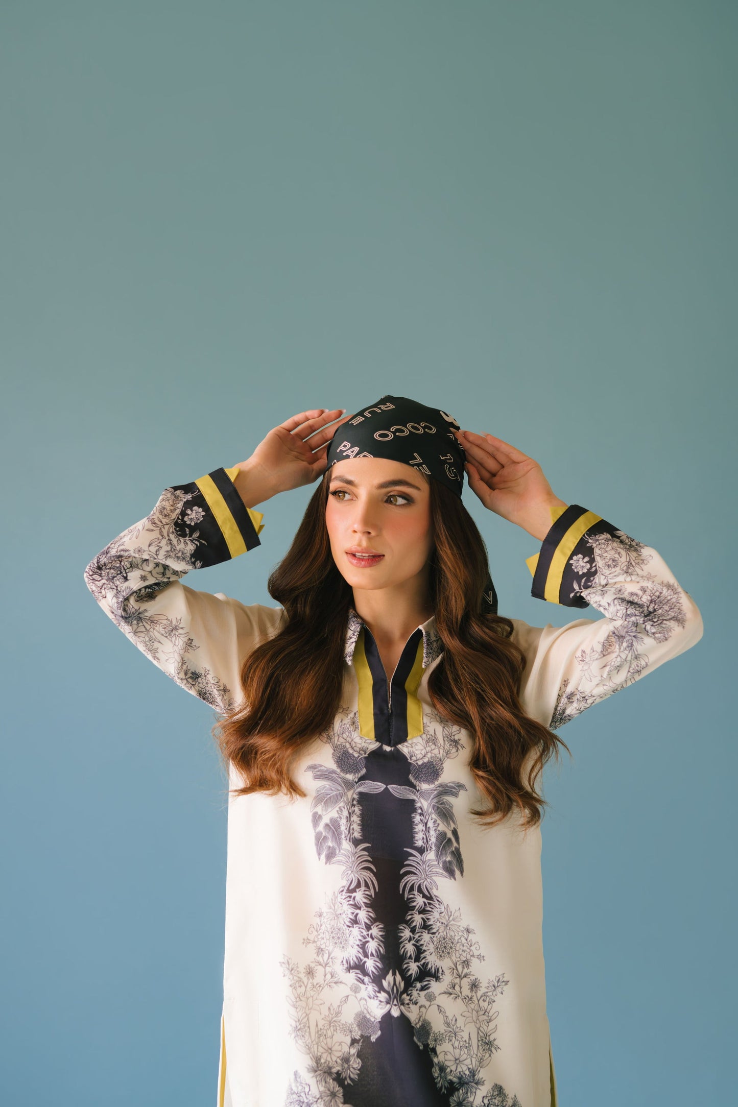 BAROQUE SHINE PREMIUM TOP AND PANT SET