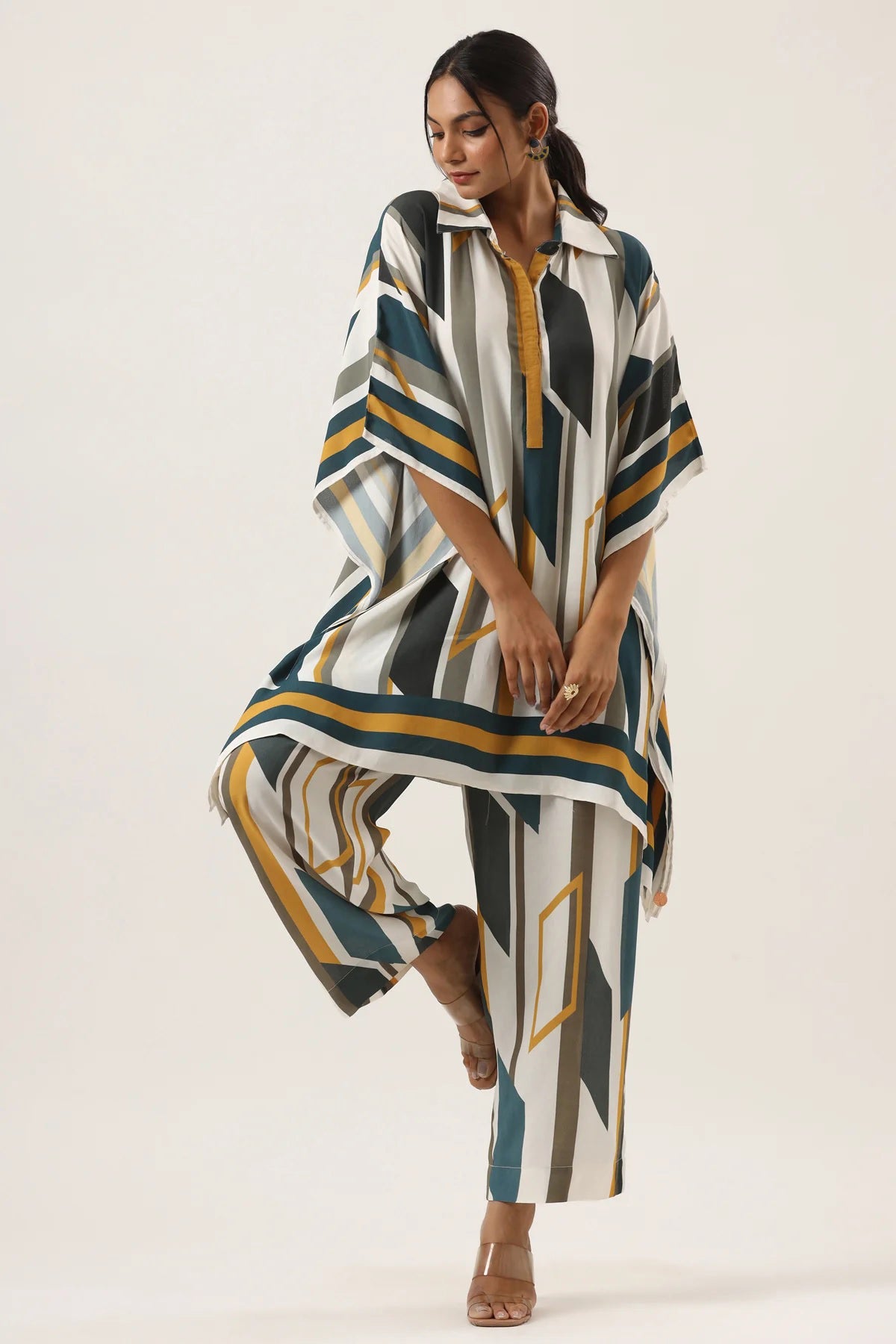 PREMIUM PONCHO STYLE COLLAR STYLE KAFTAN