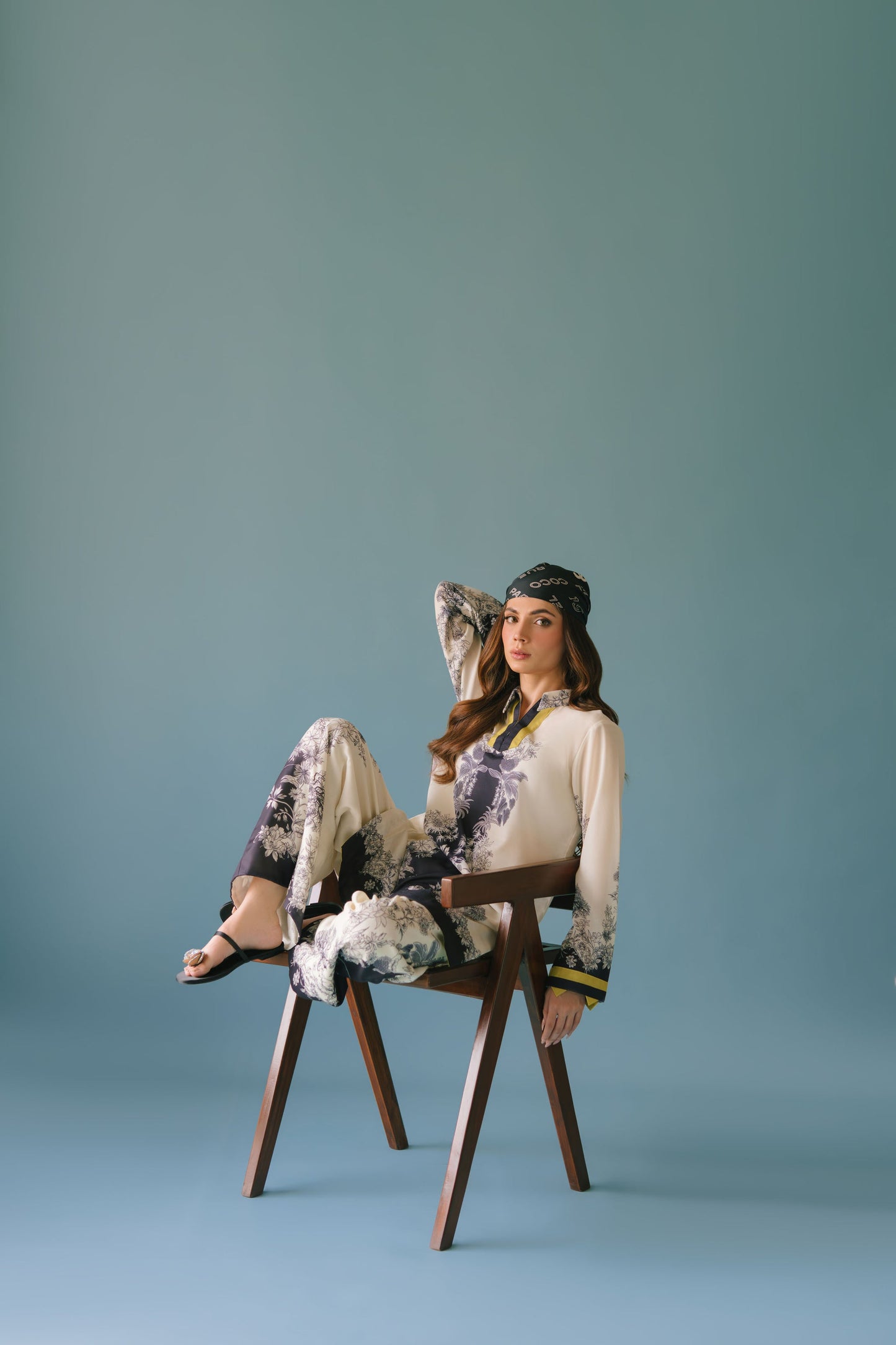 BAROQUE SHINE PREMIUM TOP AND PANT SET