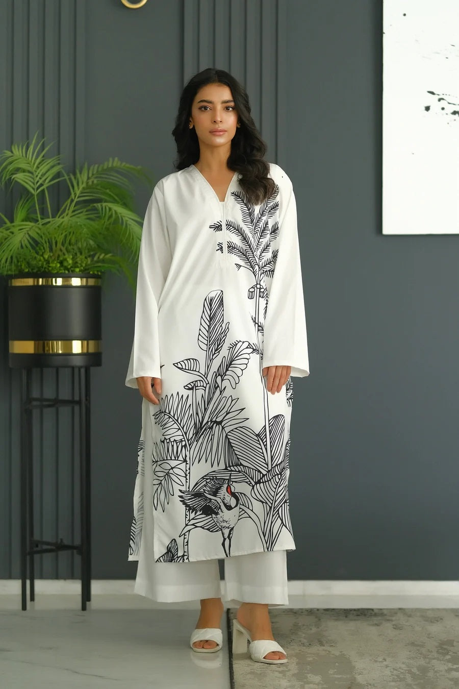 WHITE BOTANICAL V-NECK PREMIUM COORD SET