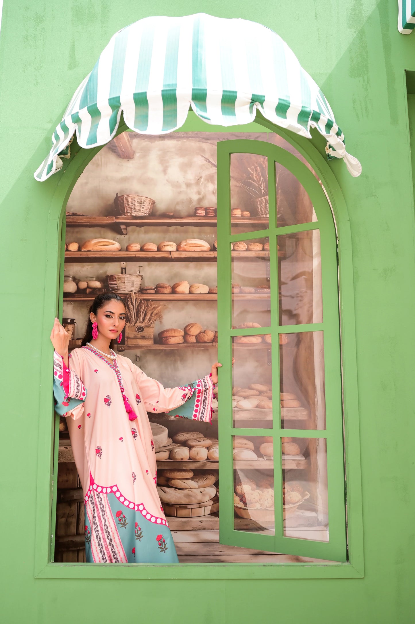 PEACHY SCALLOPED PRINTED LONG DRESS