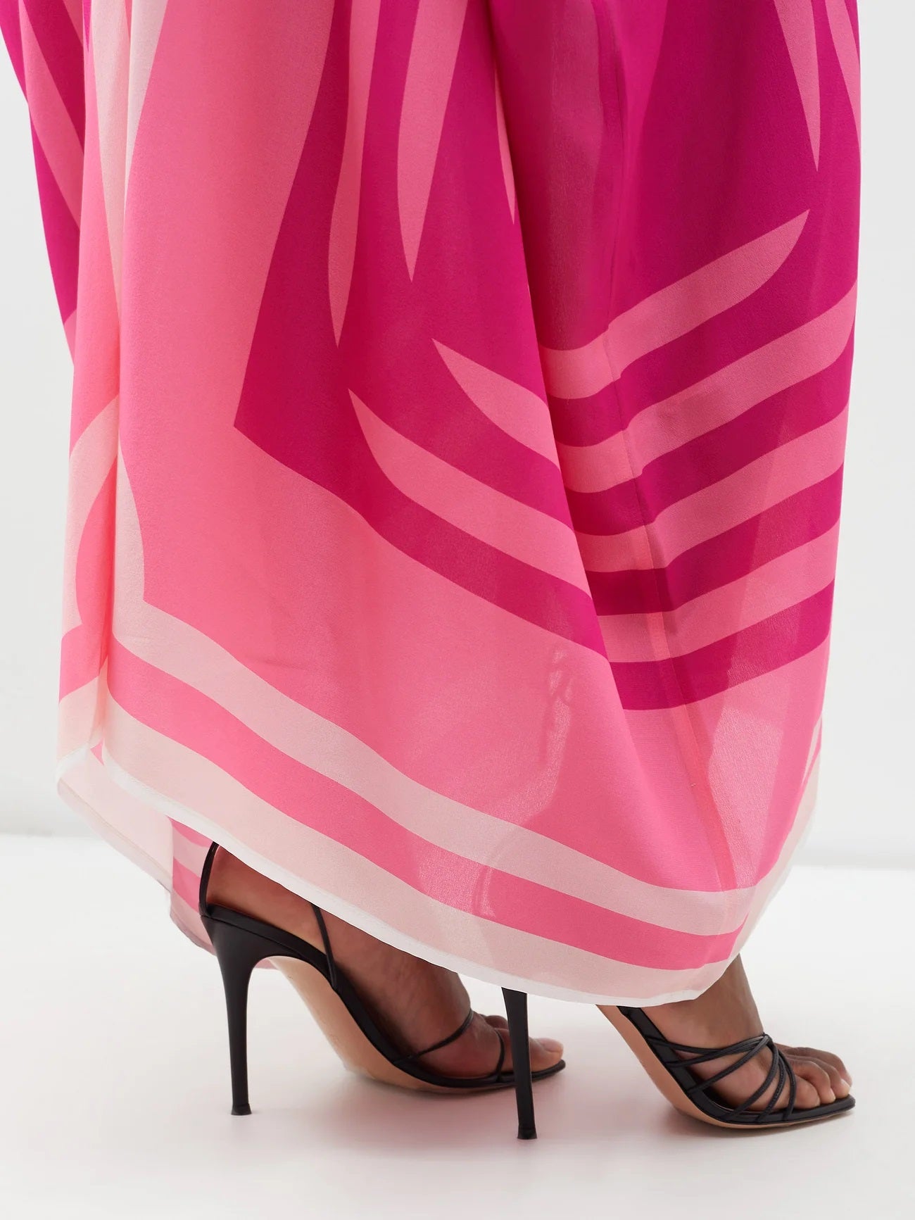 V-CUT STYLE SOFT SILK CREPE MAGENTA LINE PATTERN LONG KAFTAN