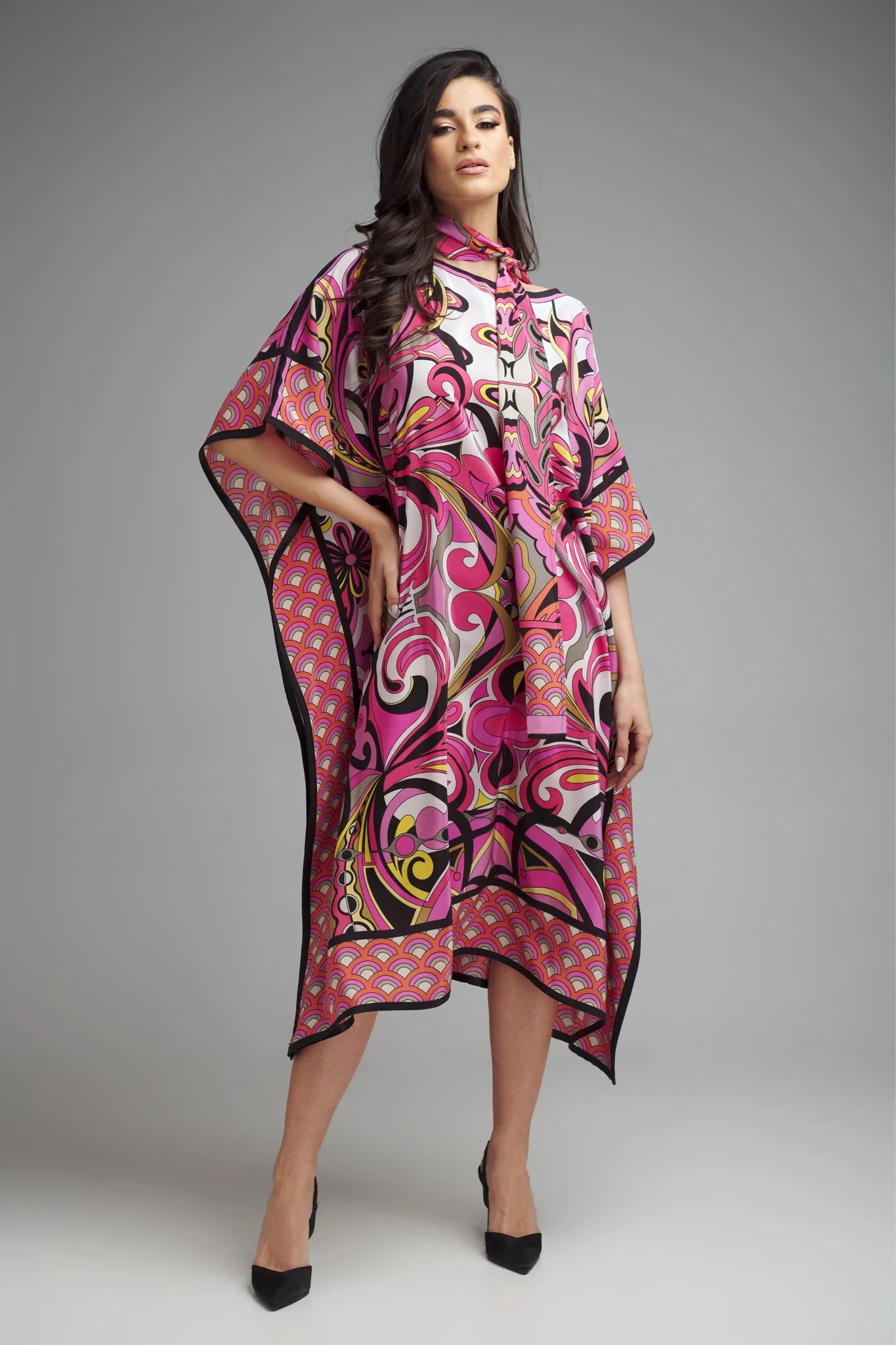 KIMONO GRIP DIAMOND CREPE CHERRY KAFTAN