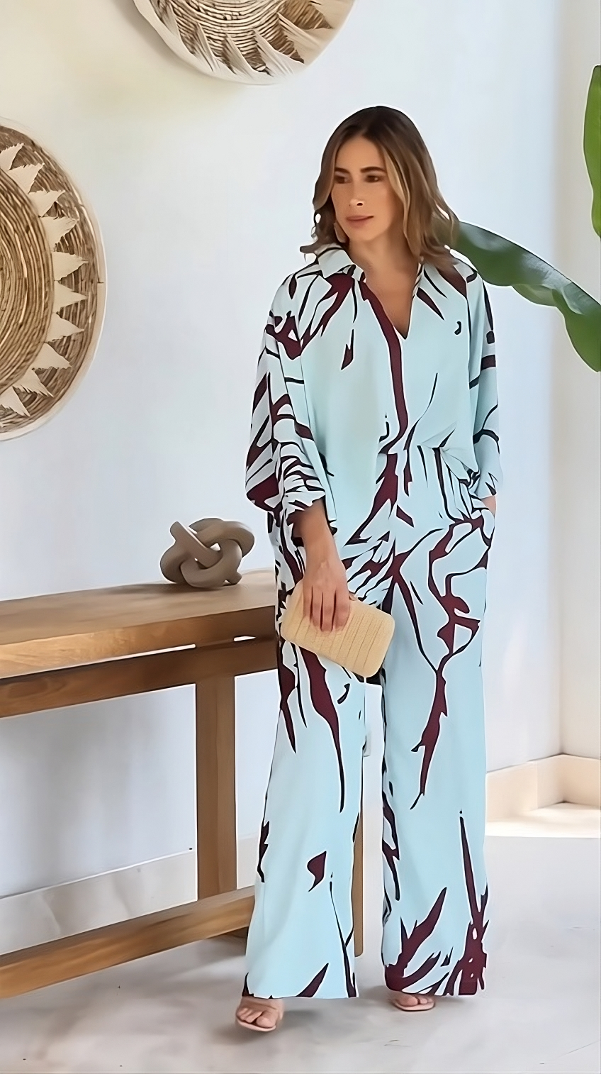 CHIC FLOWING Kaftan SET WITH BOLD ABSTRACT IN SOFT PASTEL TONES