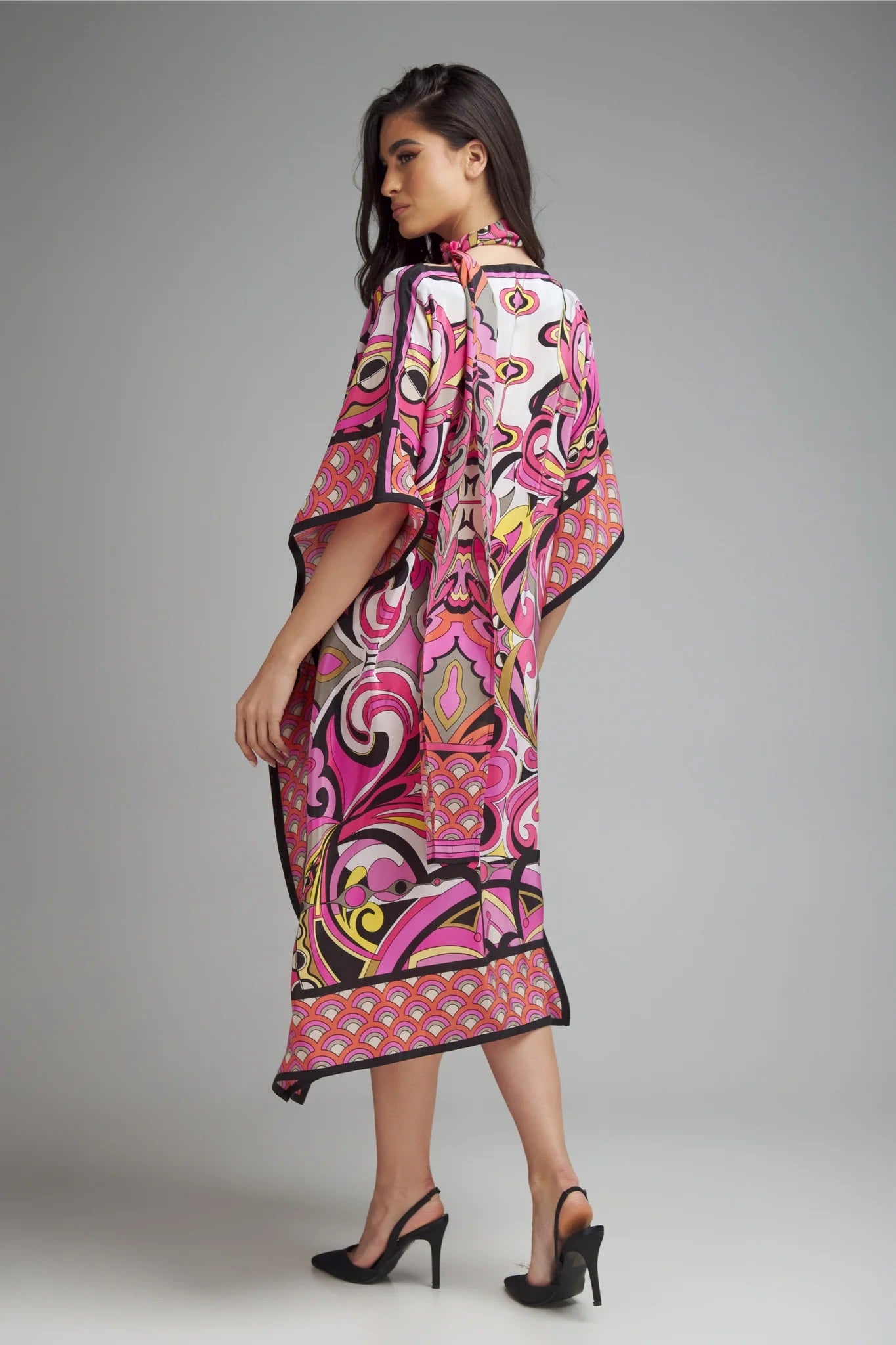 KIMONO GRIP DIAMOND CREPE CHERRY KAFTAN