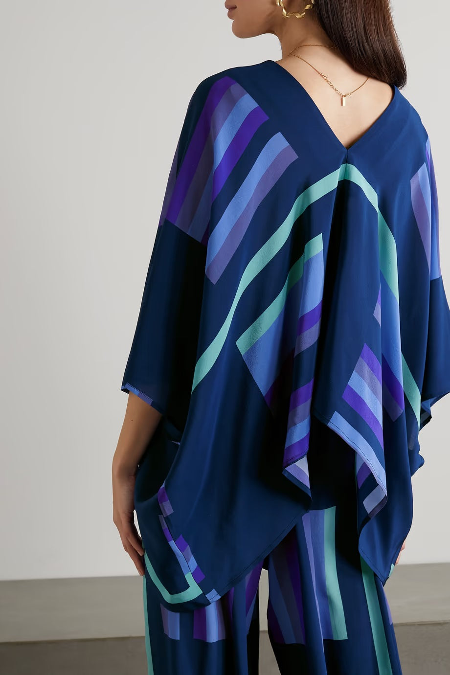 PHANTOM BLUE V NECK ABSTRACT WITH POCKETS PRINTED COORD SET