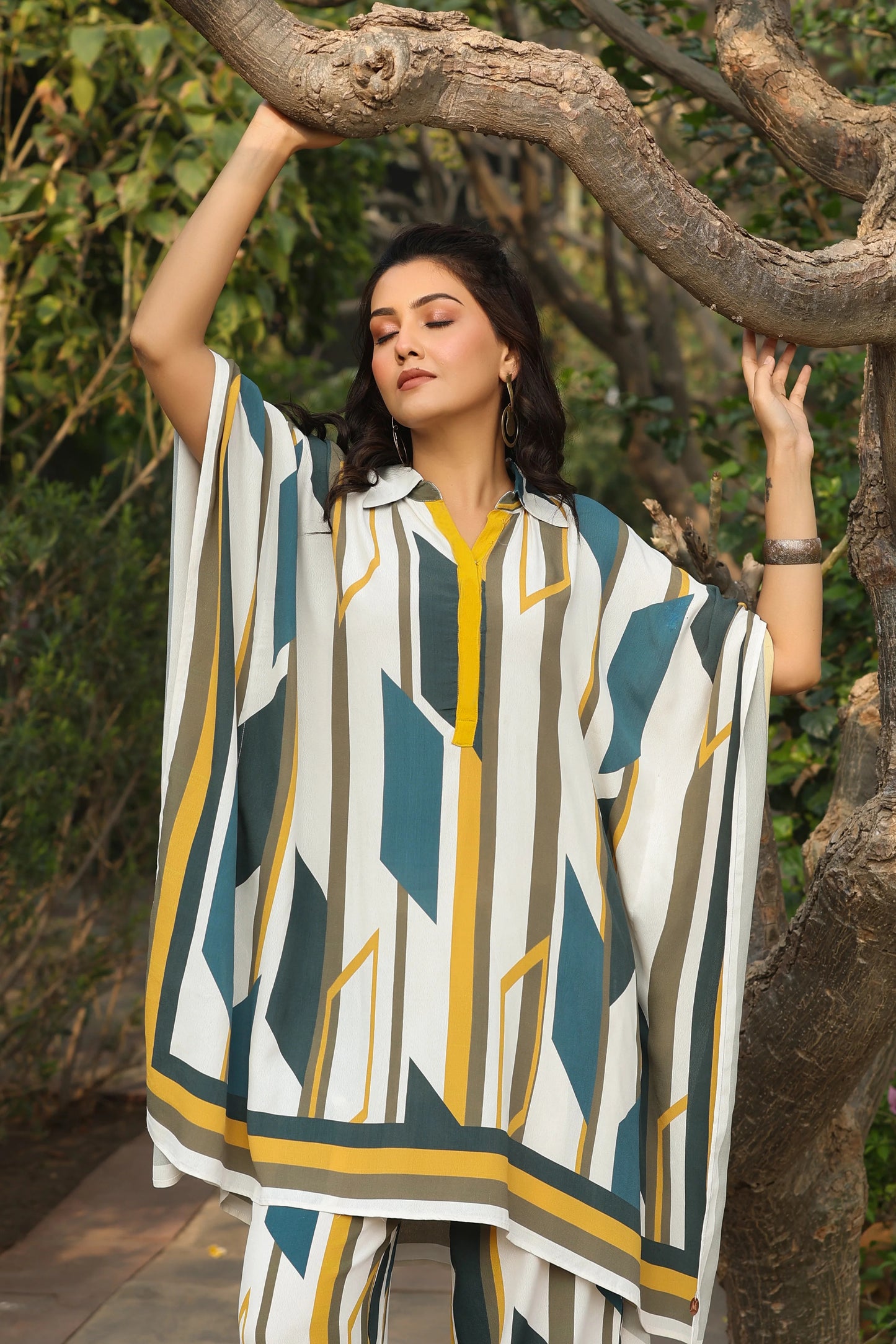 PREMIUM PONCHO STYLE COLLAR STYLE KAFTAN