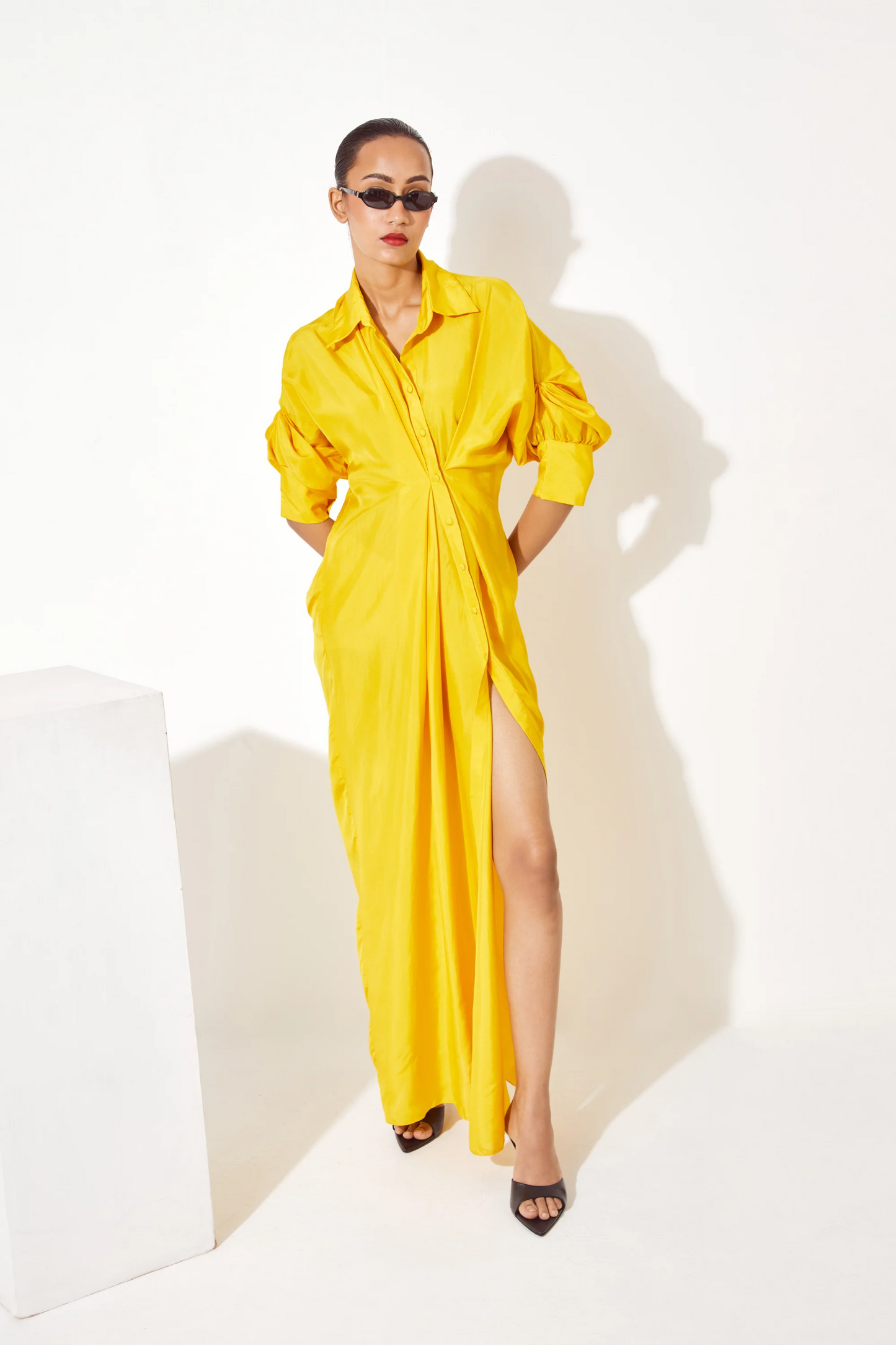 YELLOW SLEEK STYLE COLLAR WEAR LONG SLIT DRESS