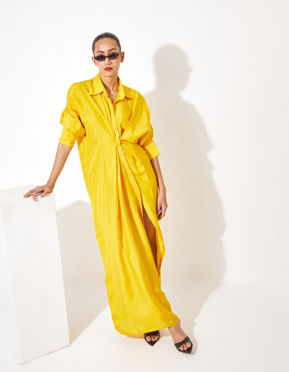 YELLOW SLEEK STYLE COLLAR WEAR LONG SLIT DRESS