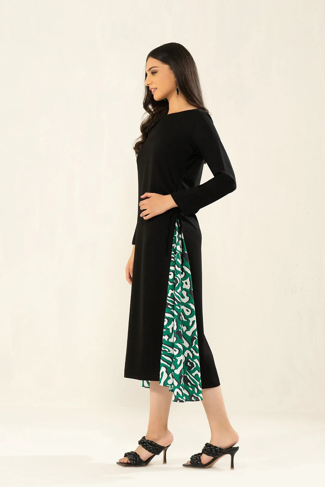 VISCOSE RAYON WOMEN  BLACK AND GREEN PRINTED KURTI TOP